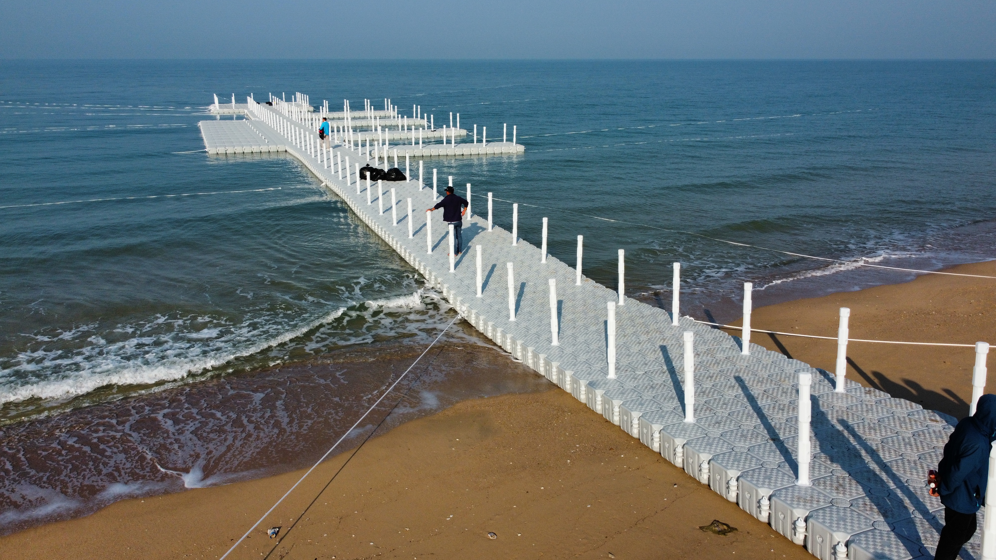 Plastic Pontoon Cube Floating Dock for Boats and Jet Ski