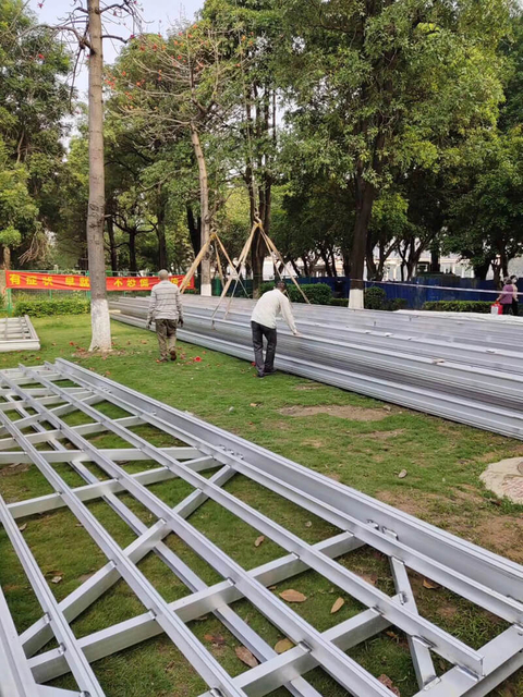 safe floating pontoon installation