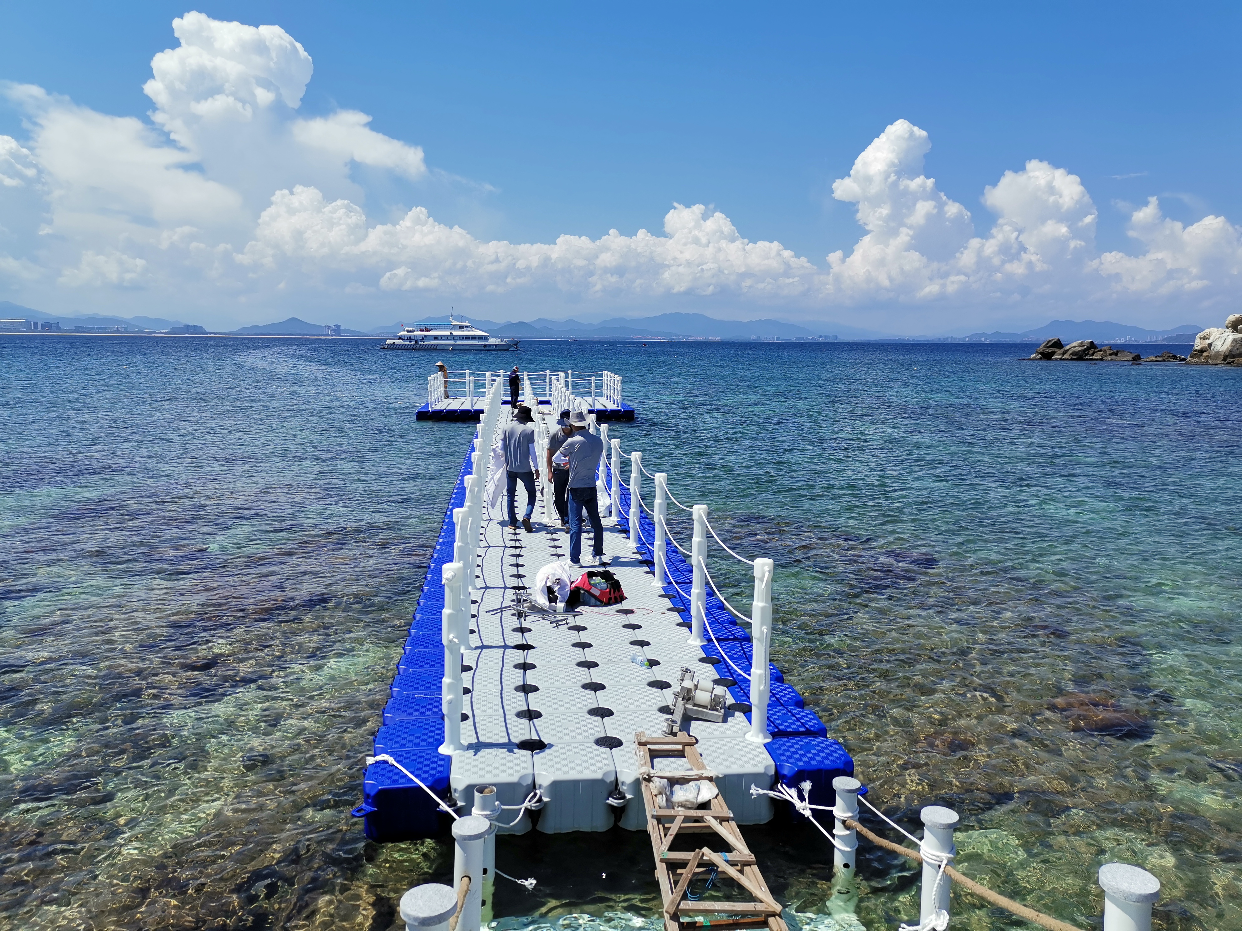 Floating Pontoon Dock Safety Buoy for Walking